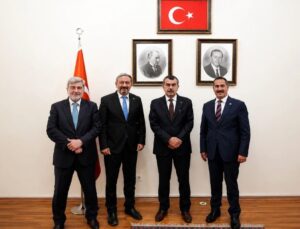 AK Parti Kocaeli Milletvekilleri Bakan Tekin’le bir araya geldi