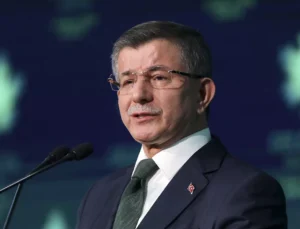 Ankara Kulislerinde Sıcak Gelişme: Ahmet Davutoğlu Siyaseti Bırakıyor mu?