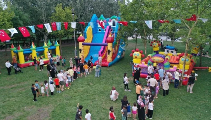 BAŞİSKELE SAHİLİNDE ÇOCUKLAR İÇİN COŞKULU ŞENLİK: JONGLÖR MERİÇ SAHNE ALDI!