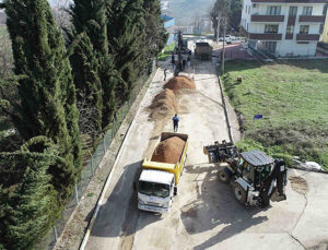 Başiskele Selahattin Eyyubi Caddesi’nde Şerit Genişletme Mesaisi