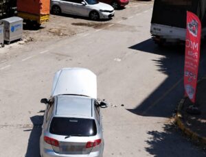 Başiskele’de Panelvan Kamyon ile Otomobil Çarpıştı