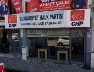 CHP Karamürsel İlçe Başkanlığı’ndan pankart tepkisi
