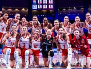 DÜNYANIN EN BÜYÜĞÜ TÜRKİYE! FİLENİN SULTANLARI BREZİLYA’YI DEVİRİP VNL ŞAMPİYONU OLDU!