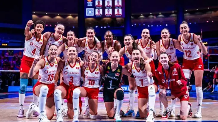 DÜNYANIN EN BÜYÜĞÜ TÜRKİYE! FİLENİN SULTANLARI BREZİLYA’YI DEVİRİP VNL ŞAMPİYONU OLDU!