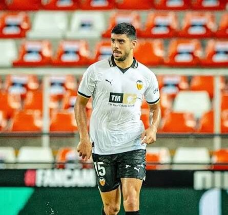 FIRTINA SAVUNMAYA DUVAR ÖRÜYOR: CENK ÖZKAÇAR TRABZON’A GELDİ!