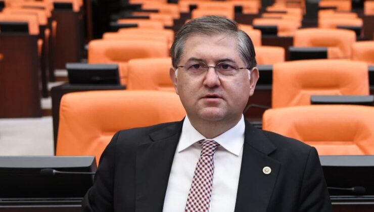 Harun Özgür Yıldızlı’dan İzmit Belediyesi operasyonuna tepki: “Gözaltı kabul edilemez”