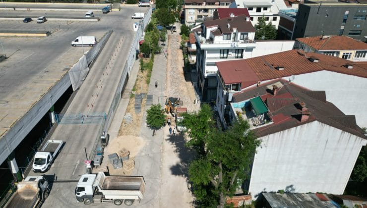 İzmit Belediyesi Mehmet Ali Paşa Mahallesi’nde Yol ve Kaldırımları Yeniliyor