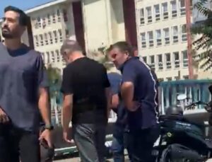 İzmit’te Otomobil ile Motosiklet Çarpıştı