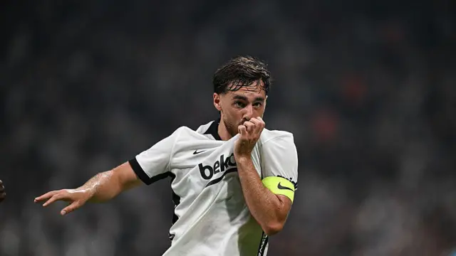 KARA KARTAL’DA TRANSFER ÇILGINLIĞI: DUSAN VLAHOVIC VE MOHAMED SALAH BOMBASI!