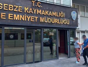 Dolandırıcılıktan Arananıyordu Yakayı Ele Verdi