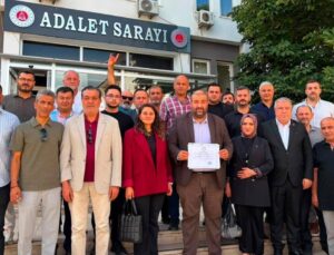 MHP Körfez İlçe Başkanı Doğan Bekiroğlu Mazbatasını Teslim Aldı