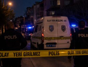 Polis memuru evinde yaşamını yitirmiş halde bulundu