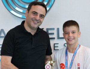 Türkiye Şampiyonu Kadir Musab Tabak’tan Başkan Özlü’ye Ziyaret