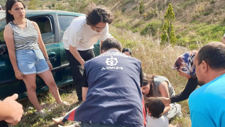 A Takımı Ekipleri Kazada Anne ve Üç Çocuğun Yardımına Koştu