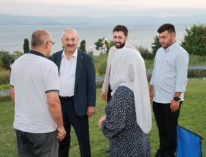 Başkan Büyükgöz, Eskihisar Millet Bahçesi’nde Vatandaşlarla Buluştu