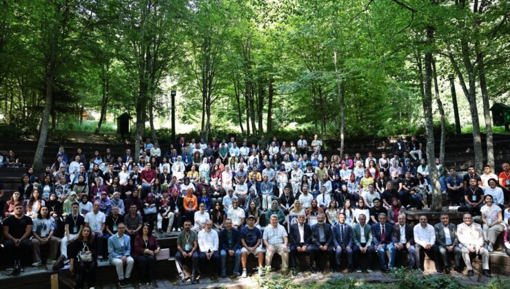 Başkan Özlü, Anadolu Mektebi Kampında Gençlerle Buluştu