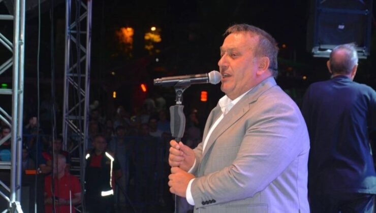 Derince’de Karadeniz Rüzgarı Esecek: İsmail Türüt Sahne Alıyor!