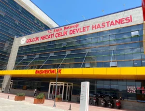 Gölcük Necati Çelik Devlet Hastanesi’nde Tepki Çeken Diyalog: “Ne Ayak Yoğun Bakım?”