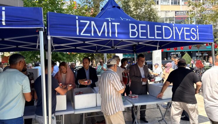 İzmit Belediyesi’nden Mevlid Kandili’nde dört Camide Helva İkramı
