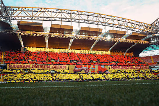 Kayserispor’dan Tarihi Transfer Operasyonu: Tahta Açıldı, Saatler İçinde 15 İsim İmzayı Attı!