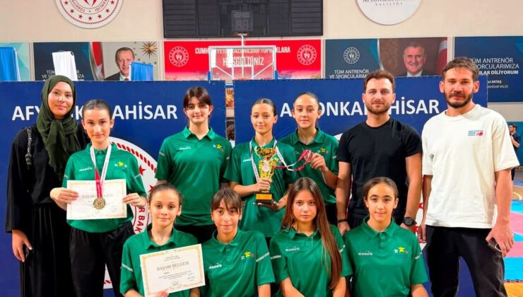 Körfezli Genç Karateci Türkiye Üçüncüsü Oldu
