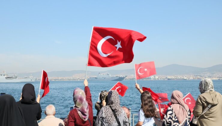 Mavi Vatan coşkusu Kocaeli Körfezi’ni sardı