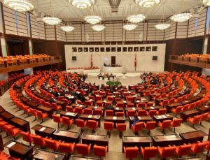 Meclis’ten Şehit Yakınları ve Gazilere Dev Düzenleme: Mali Haklar İyileştiriliyor