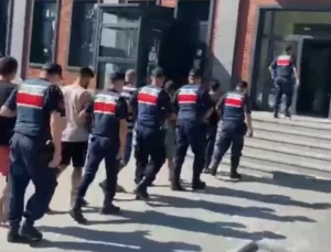 18 ilde göçmen kaçakçılığı operasyonu: 43 şüpheli tutuklandı