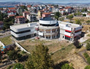 Başiskele’de Çocuklara Özel Yeni Yaşam Alanı Gün Sayıyor