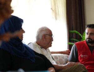 Başiskele’de Gönül Bağı bu kez gazilerin kapısını çaldı