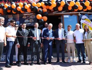 Başkan Özlü, Bursa Milletvekili Aydın’ı Başiskele’de Ağırladı