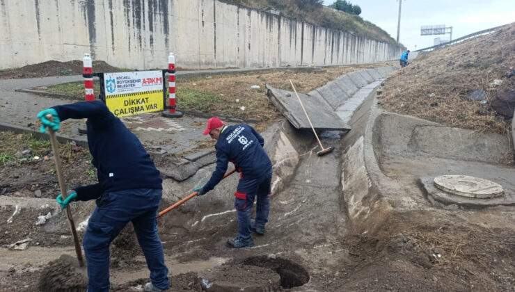 Büyükşehir Ekipleri Yağış İçin Seferber Oldu