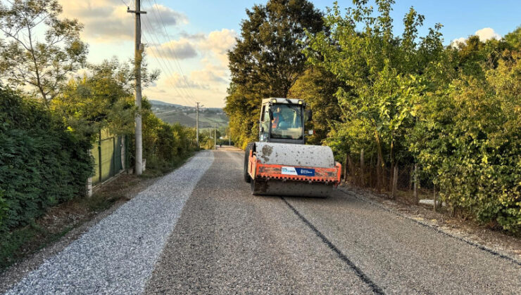 Büyükşehir’den Kandıra Karaağaç’a yol çalışması