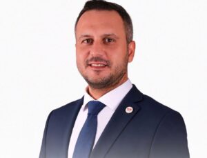 Caner Mandacı, YENİ Parti İzmit İlçe Başkanlığına adaylığını açıkladı