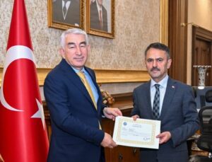 Faruk Karaduman’dan Vali Aktaş’a veda ziyareti