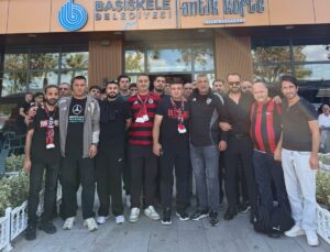 Gaziantep FK ve Kocaelispor taraftarları Türkiye’ye örnek oldu