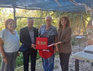 İzmit Belediyesi’nden Kıbrıs gazilerine anlamlı ziyaret