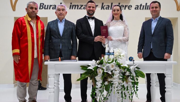 Kocaeli Emniyetinde Duygu Dolu Nikâh: Beyza ve Ömer Dünyaevine Girdi