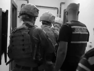 Kocaeli merkezli 5 ilde operasyon: 53 şüpheli gözaltında
