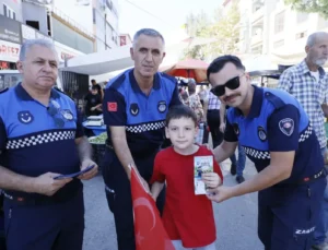 Kocaeli zabıtasından çocuklara “Güvenli Okul Yolu” uyarısı