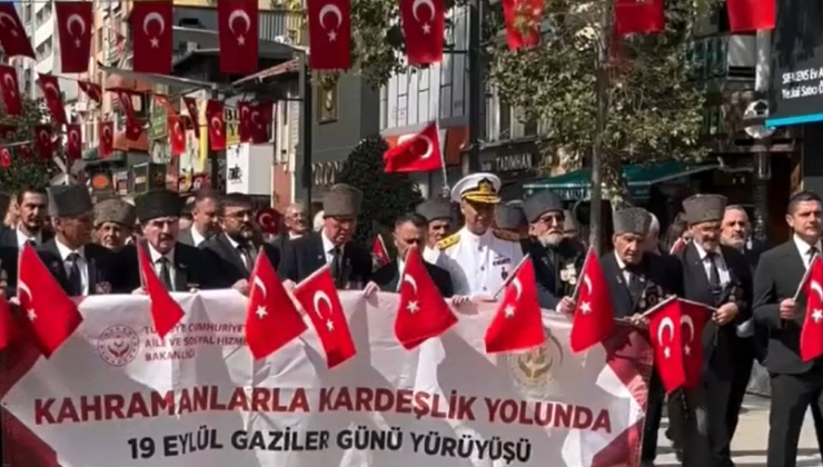 Kocaeli’de Gaziler Günü için anlamlı yürüyüş