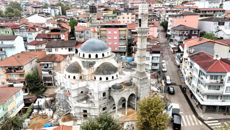 Kuruçeşme Merkez Camii’nde siluet ortaya çıkıyor