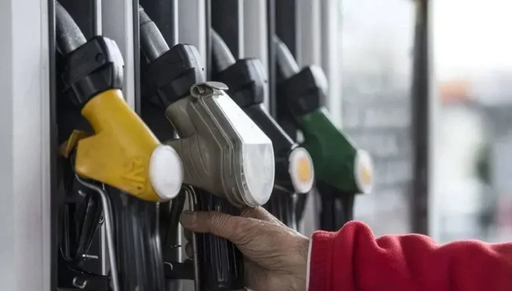 Motorine zam kesinleşti: Kocaeli’de tabelalar bu gece değişiyor!