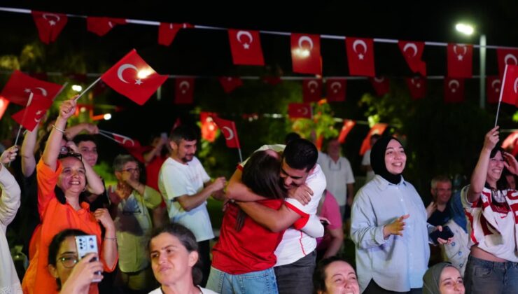 Sultanlar’ın Zaferi Derince’de Yankılandı