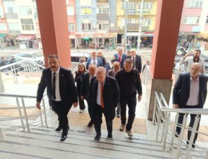Ümit Özdağ Kocaeli Adliyesi’nde