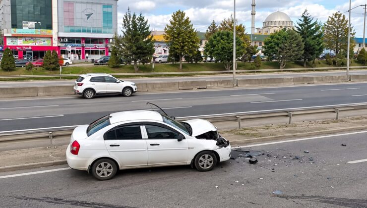 D-100’de maddi hasarlı kaza: Trafik kısa süreli aksadı