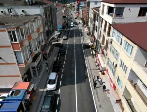 Dilovası’nda ulaşımı rahatlatacak yol çalışmaları sürüyor
