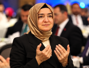 Fon soruşturmasıyla gündemdeydi: Fatma Betül Sayan Kaya AK Parti’den ihraç edildi
