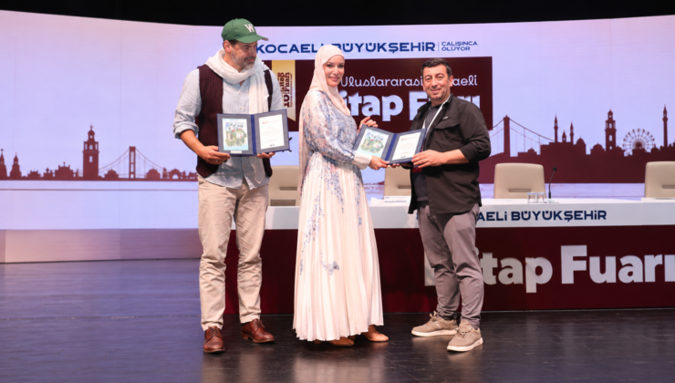 Gamze Özçelik ve Reshad Strik Kocaeli Kitap Fuarı’nda Konuştu: “Geleceği İyilikle İnşa Etmek”