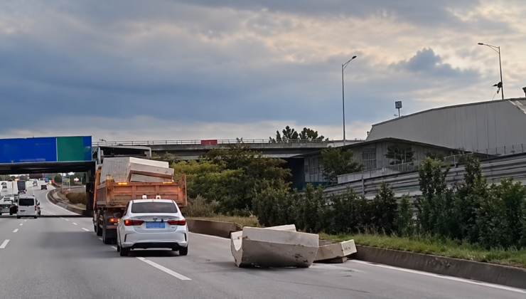 Gebze’de Facianın Eşiğinden Dönüldü! TIR’dan Düşen Beton Blok Araca Çarptı